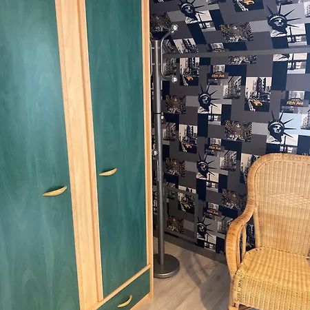 D Proche Le Mans بيت ضيافة *